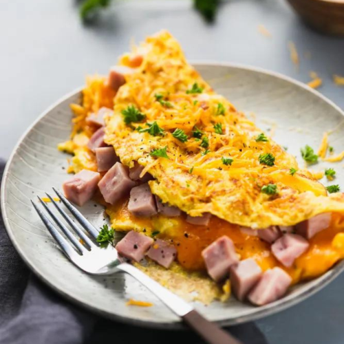 Omelet vegetable with ham cheese(trứng cuộn rau,thịt nguội, phô mai)